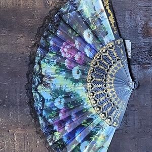 Lace hand fan